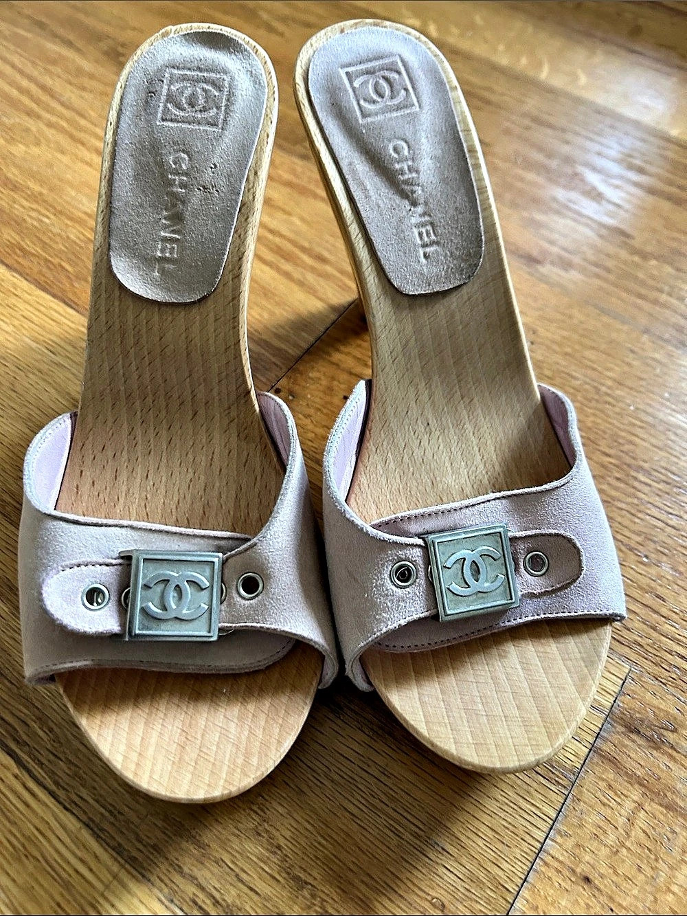 Chanel Cruise 2005 Pink Suede Wooden Mule Heels Size 36
